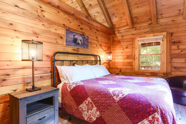 Summit Point Cabin Bedroom A 3 2 1800