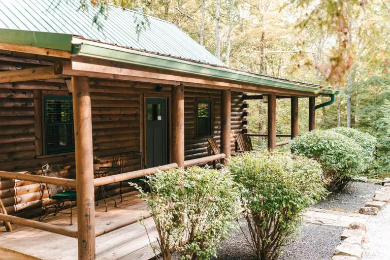 Summit Point Cabin Ext Front 3 2 1200