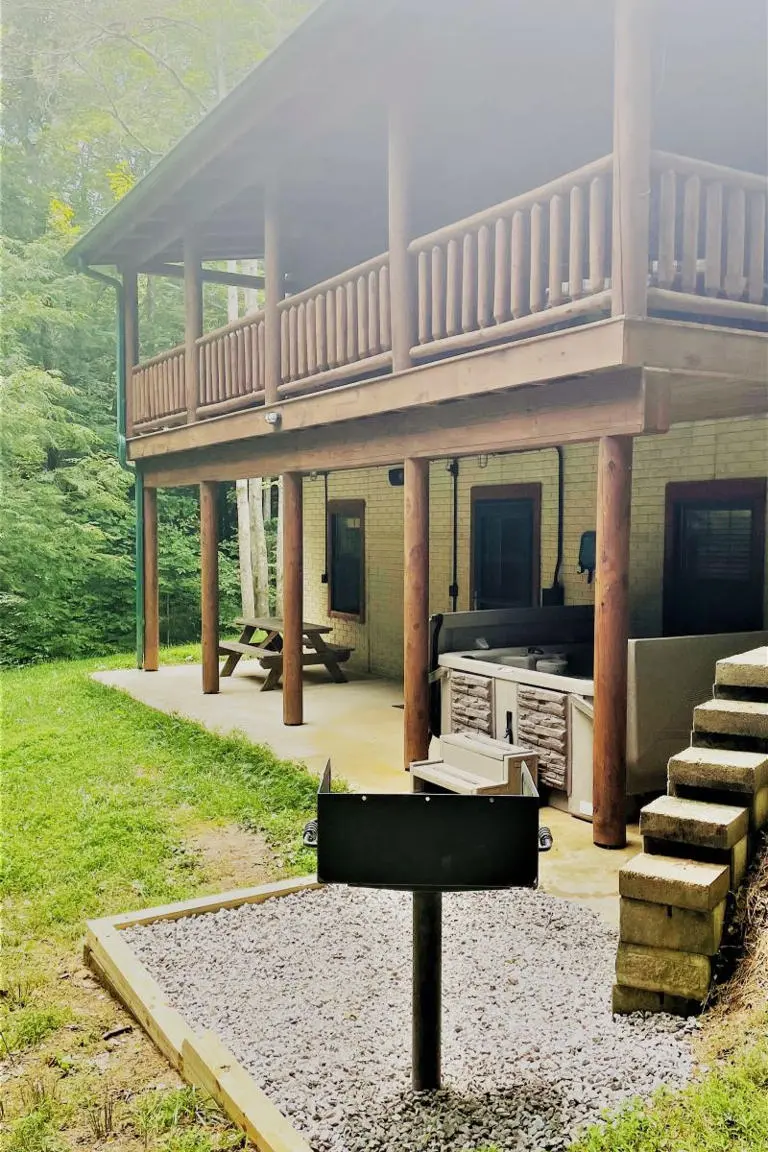 Summit Point Cabin Ext Rear 2 3 800