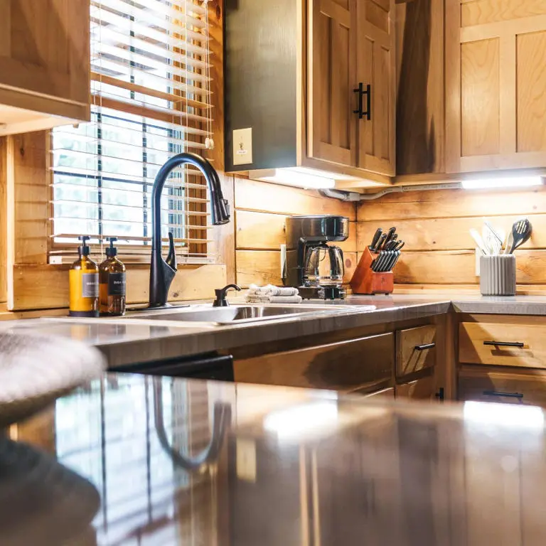 Summit Point Cabin Living 1 1 1200 3