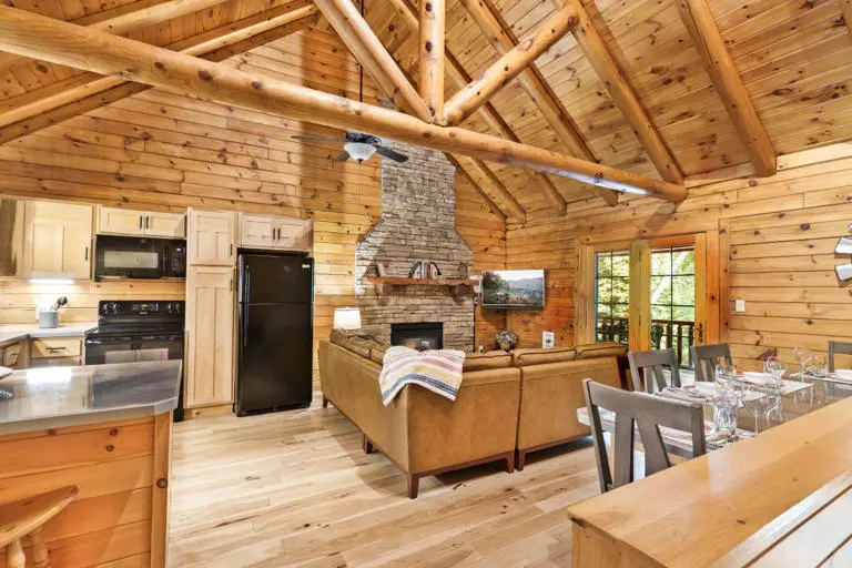 Summit Point Cabin Living 3 2 1200 2