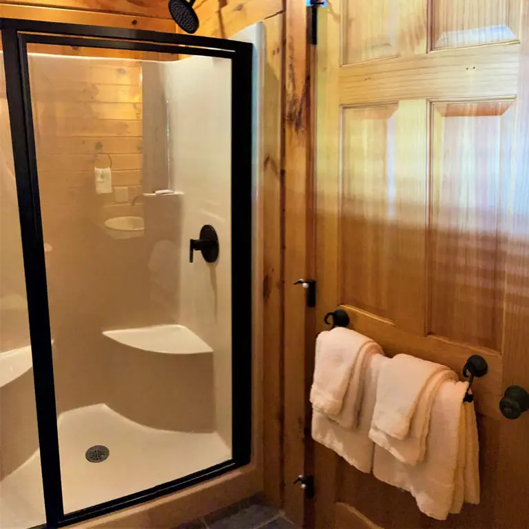 Summit Point Cabin M Bath 1 1 1200