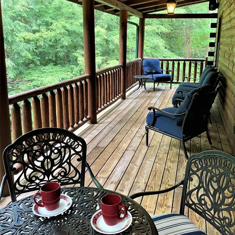 Summit Point Cabin Rear Deck 1 1 1200