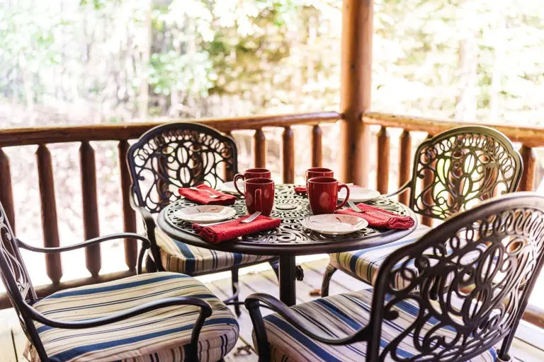 Summit Point Cabin Rear Deck 3 2 1200 1