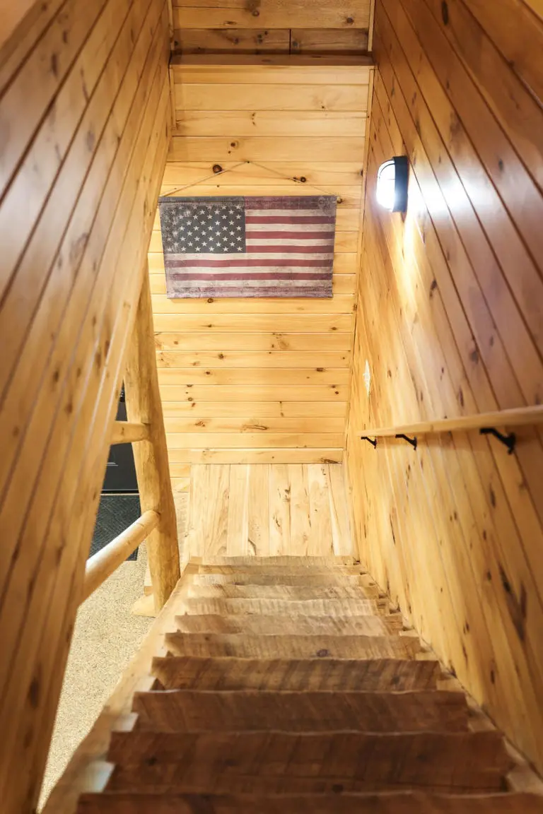 Summit Point Cabin Stairs 2 3 1200